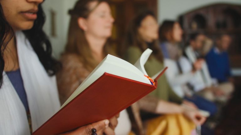 Retiro de Silencio Nâm para Mujeres con Yoginâm Septiembre 2026